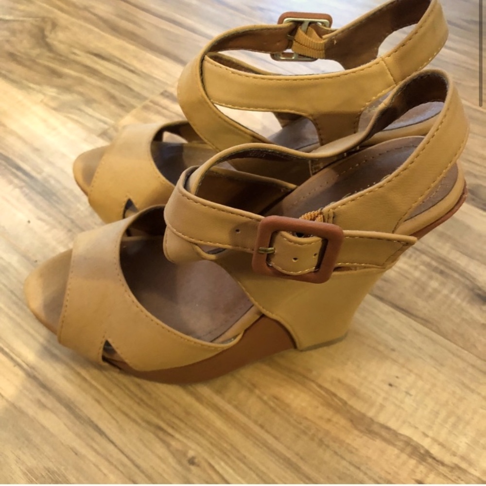 Stroppy Wedges